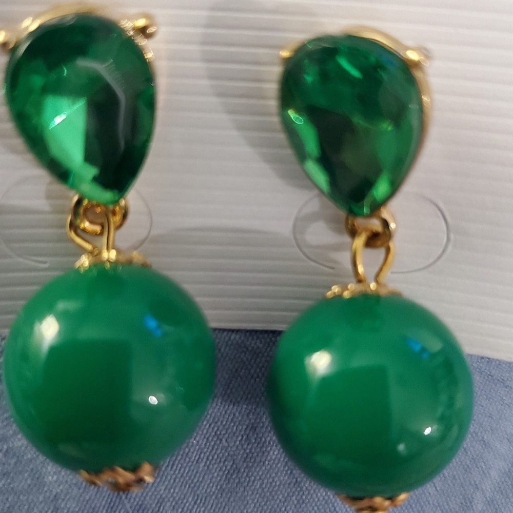 Elegant Green Drop Earrings